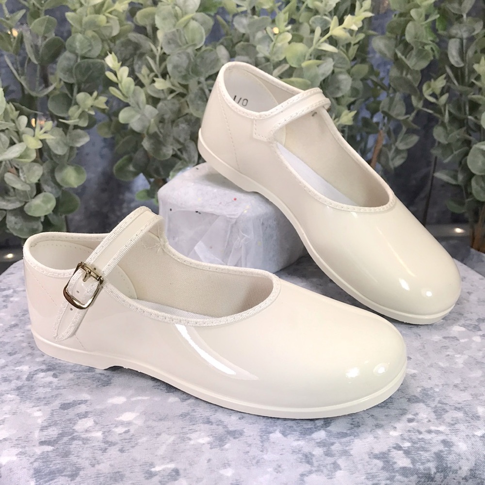 Pitter Patter Ivory/Off White Patent Mary Jane Dress Shoes Girls 10 ✨NWOT✨